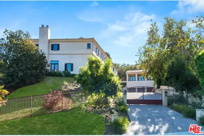 17390 Tramonto Dr, Pacific Palisades, CA 90272 - Photo 1