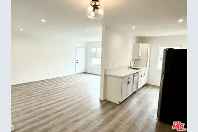 1000 Havenhurst Dr #7, West Hollywood, CA 90046 - Photo 1