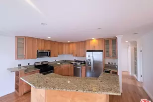 670 Broadway St, Venice, CA 90291 - Photo 1