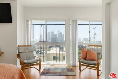927 W College St #7, Los Angeles, CA 90012 - Photo 1