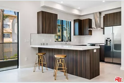 530 N Hayworth Ave #3/4, Los Angeles, CA 90048 - Photo 1