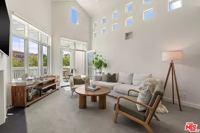 3002 3rd St #304, Santa Monica, CA 90405 - Photo 1