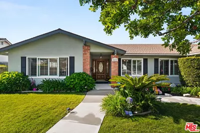 582 Mount Carmel Dr, Claremont, CA 91711 - Photo 1