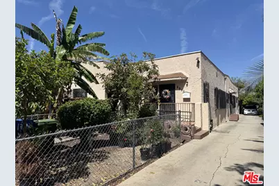1737 W 37th Dr, Los Angeles, CA 90018 - Photo 1