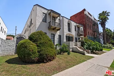 630 S Cochran Ave, Los Angeles, CA 90036 - Photo 1