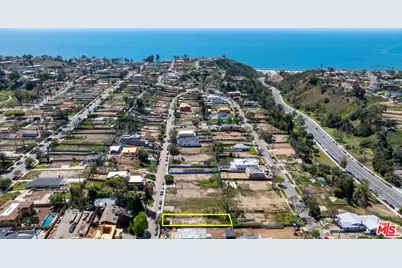 763 Haverford Ave, Pacific Palisades, CA 90272 - Photo 1