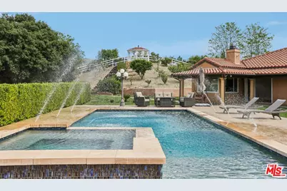 27048 Triumph Ave, Canyon Country, CA 91387 - Photo 1