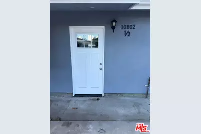 10802 S Doty Ave, Inglewood, CA 90303 - Photo 1
