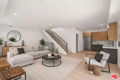 913 N Hobart Blvd #3/4, Los Angeles, CA 90029 - Photo 1