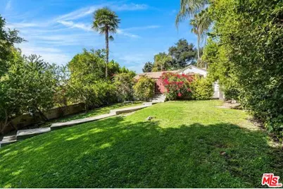 11247 Acama St, North Hollywood, CA 91602 - Photo 1