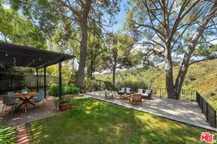 2521 La Condesa Dr, Los Angeles, CA 90049 - Photo 1