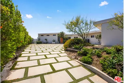 10418 Ormond St, Sunland, CA 91040 - Photo 1