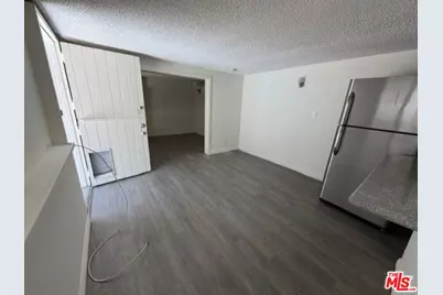 332 15th Pl #Lower, Manhattan Beach, CA 90266 - Photo 1