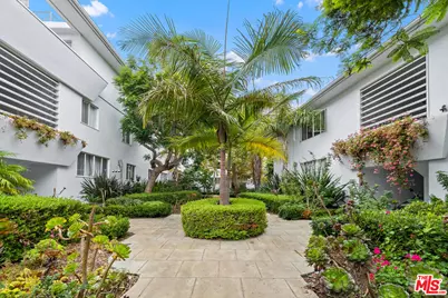 134 San Vicente Blvd #C, Santa Monica, CA 90402 - Photo 1