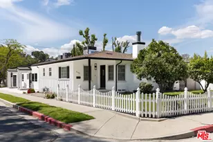 5131 Don Pio Dr, Woodland Hills, CA 91364 - Photo 1