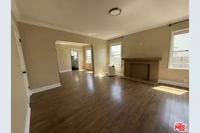 1328 S Bronson Ave, Los Angeles, CA 90019 - Photo 1