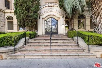 109 N Sycamore Ave #405, Los Angeles, CA 90036 - Photo 1