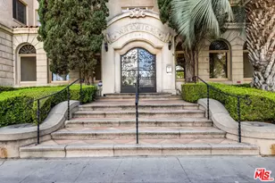 109 N Sycamore Ave, Los Angeles, CA 90036 - Photo 1