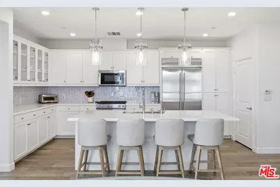 12510 W Fielding Cir #6, Playa Vista, CA 90094 - Photo 1