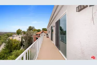 5035 Escobedo Dr, Woodland Hills, CA 91364 - Photo 1