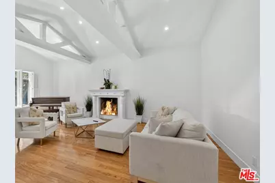352 S Wetherly Dr, Beverly Hills, CA 90211 - Photo 1