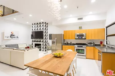 815 Hampton Dr #7, Venice, CA 90291 - Photo 1