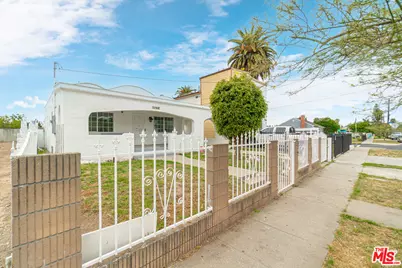 154 W 104th St, Los Angeles, CA 90003 - Photo 1