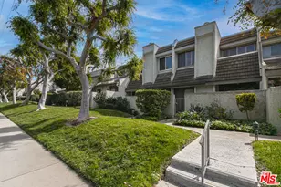 11868 Moorpark St, Studio City, CA 91604 - Photo 1