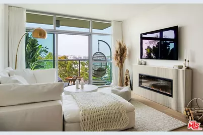 13700 Marina Pointe Dr #704, Marina del Rey, CA 90292 - Photo 1