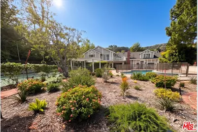21663 Ulmus Dr, Woodland Hills, CA 91364 - Photo 1
