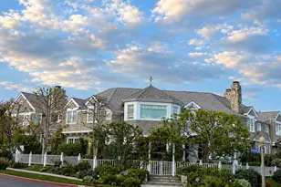 700 Chapala Dr, Pacific Palisades, CA 90272 - Photo 1