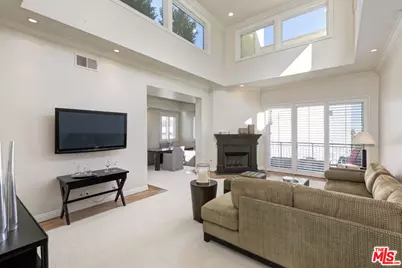 132 S Maple Dr #Ph4, Beverly Hills, CA 90212 - Photo 1
