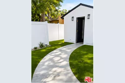 7011 Andasol, Lake Balboa, CA 91406 - Photo 1