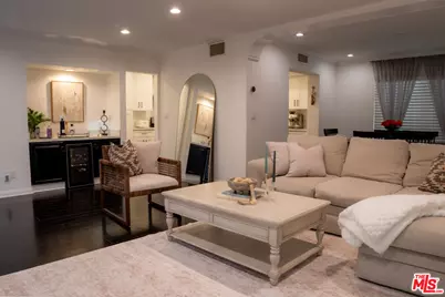 5257 Coldwater Canyon Ave #B, Sherman Oaks, CA 91401 - Photo 1
