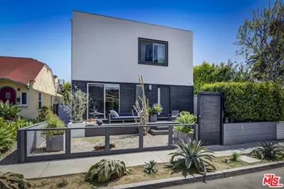 814 Crestmoore Pl, Venice, CA 90291 - Photo 1
