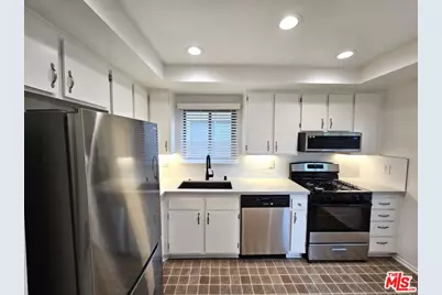 2349 S Bentley Ave #8, Los Angeles, CA 90064 - Photo 1