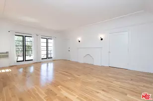1085 S Cloverdale Ave, Los Angeles, CA 90019 - Photo 1