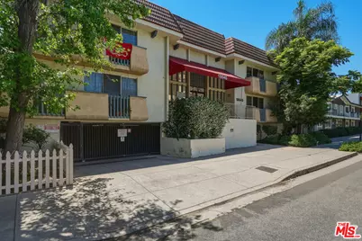 18640 Collins St #201, Tarzana, CA 91356 - Photo 1