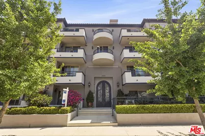 11218 Camarillo St #303, Toluca Lake, CA 91602 - Photo 1