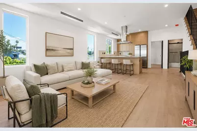 2135 S Longwood Ave #1/2, Los Angeles, CA 90016 - Photo 1