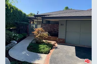 221 S Carmelina Ave, Los Angeles, CA 90049 - Photo 1