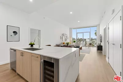 8500 Burton Way #806, Los Angeles, CA 90048 - Photo 1