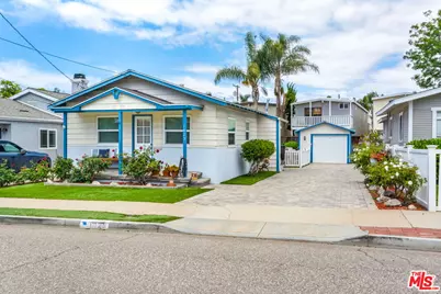 1025 2nd St, Hermosa Beach, CA 90254 - Photo 1