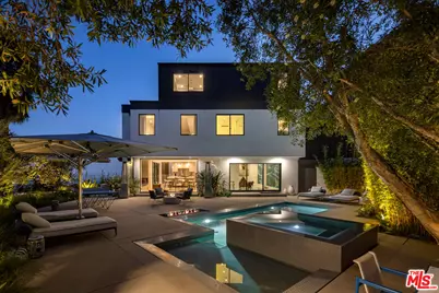 8080 Laurel View Dr, West Hollywood, CA 90069 - Photo 1