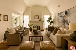 102 N Laurel Ave, Los Angeles, CA 90048 - Photo 1