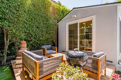416 1/2 Norwich Dr, West Hollywood, CA 90048 - Photo 1