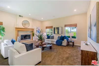 2422 N Ardmore Ave, Manhattan Beach, CA 90266 - Photo 1