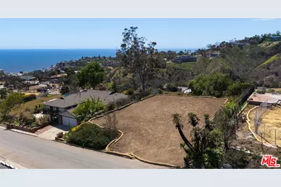 729 Enchanted Way, Pacific Palisades, CA 90272 - Photo 1
