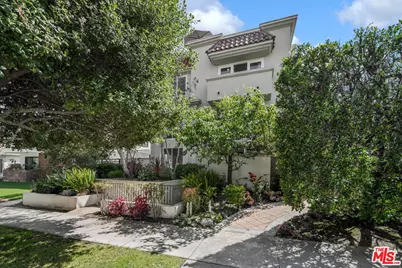 718 Lincoln Blvd #1, Santa Monica, CA 90402 - Photo 1