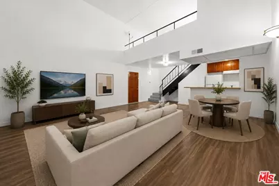 18645 Hatteras St #285, Tarzana, CA 91356 - Photo 1